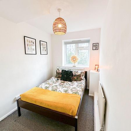 דירות לונדון Charming Flats With Fast Wifi On The Famous Abbey Road מראה חיצוני תמונה