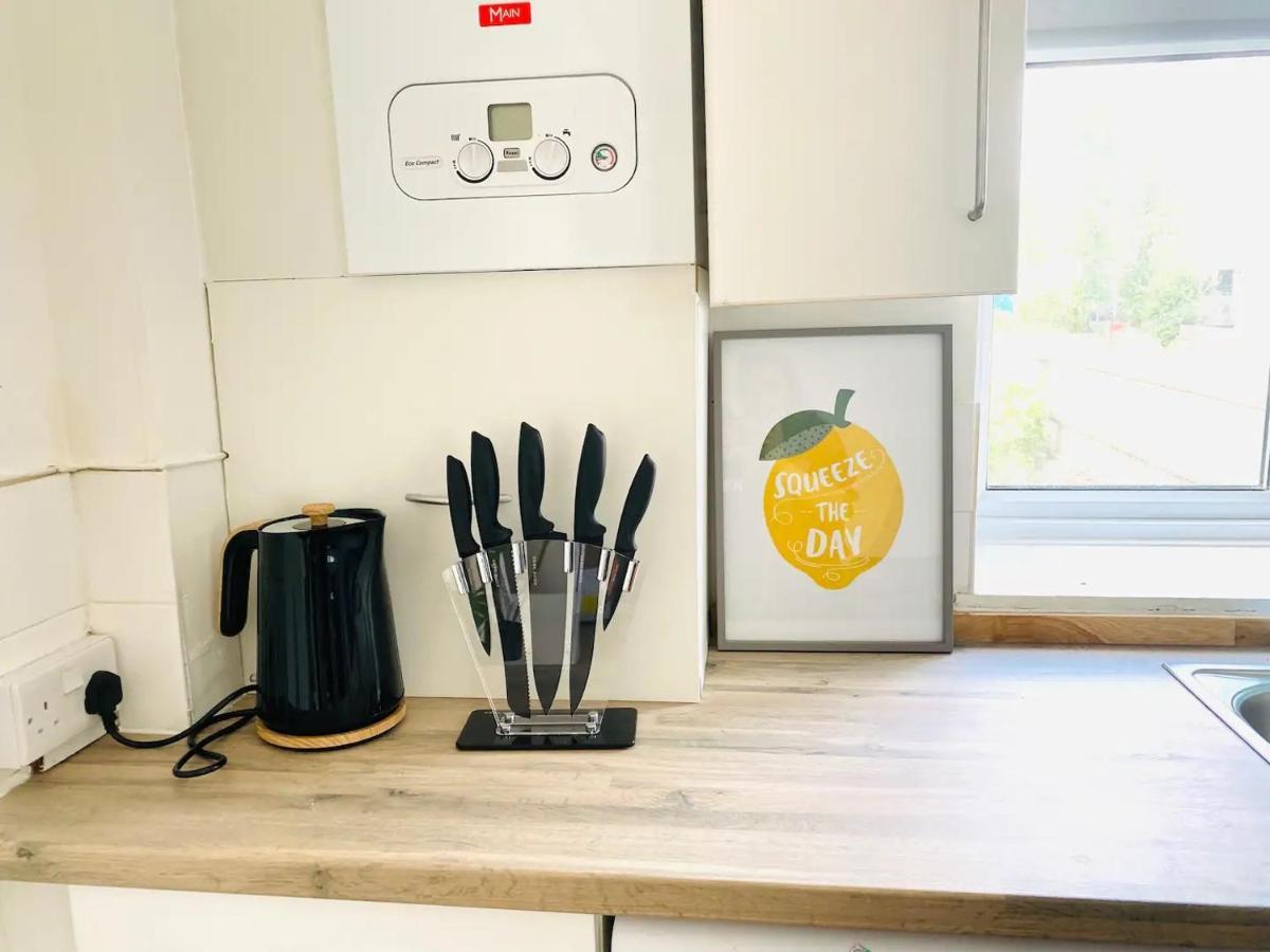 דירות לונדון Charming Flats With Fast Wifi On The Famous Abbey Road מראה חיצוני תמונה