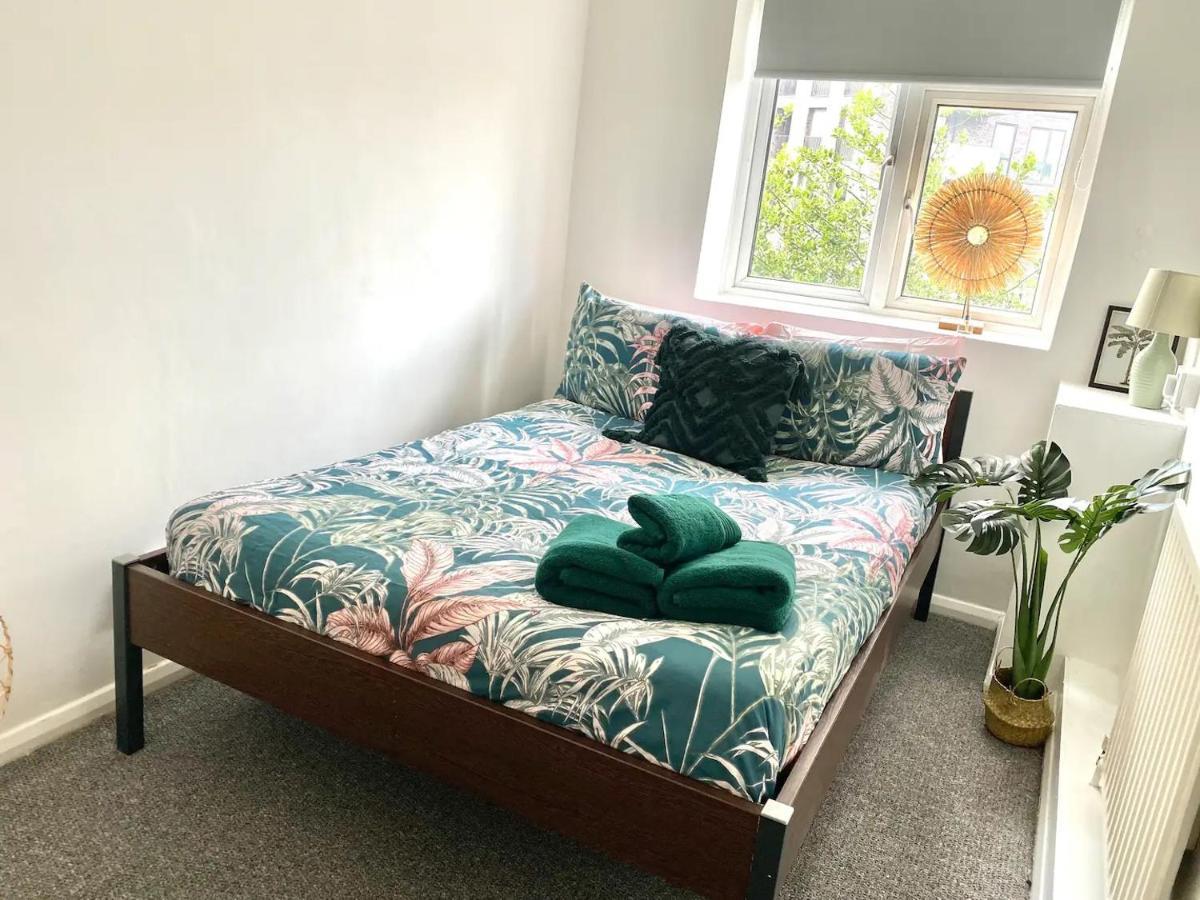 דירות לונדון Charming Flats With Fast Wifi On The Famous Abbey Road מראה חיצוני תמונה