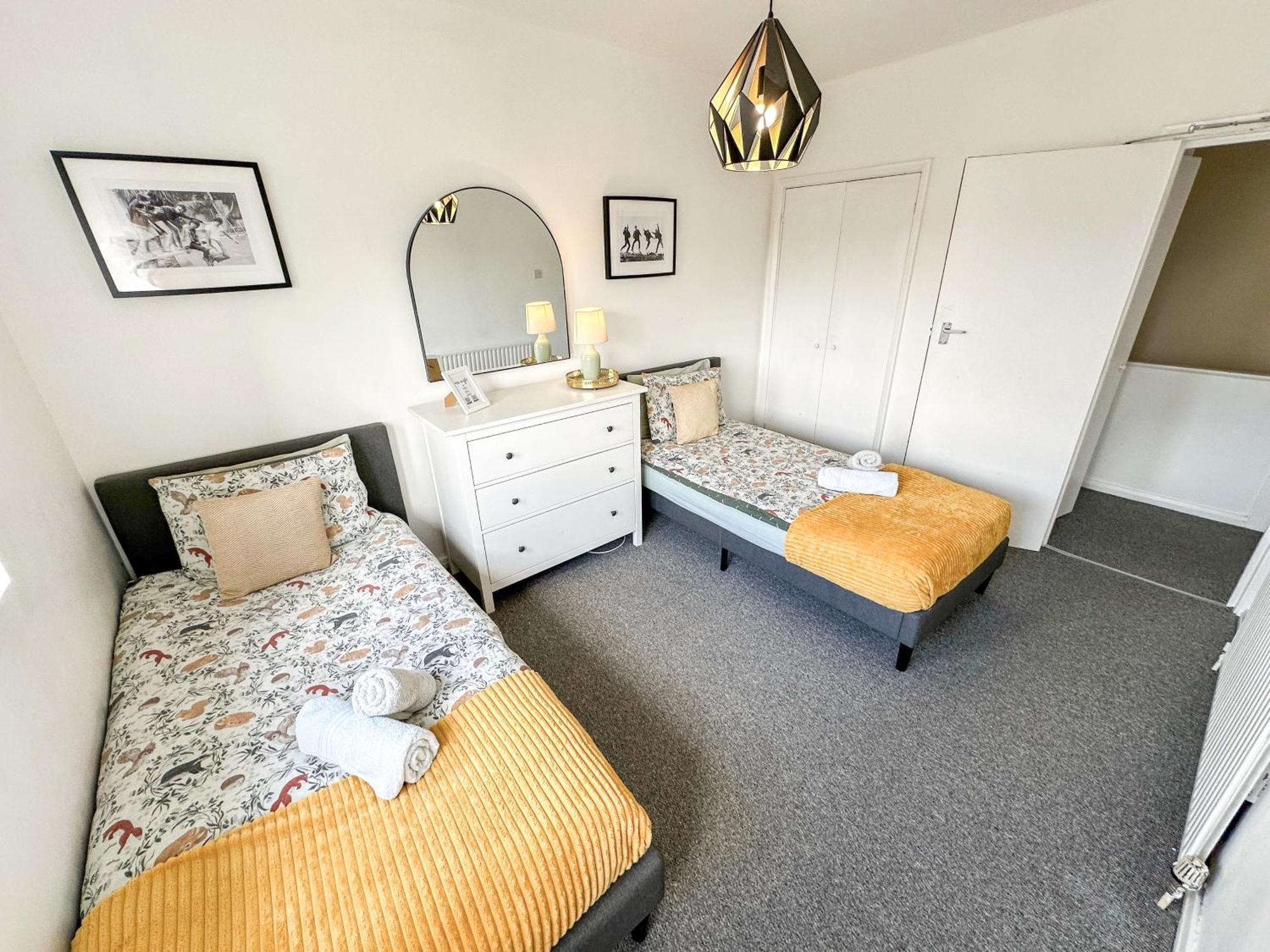 דירות לונדון Charming Flats With Fast Wifi On The Famous Abbey Road מראה חיצוני תמונה